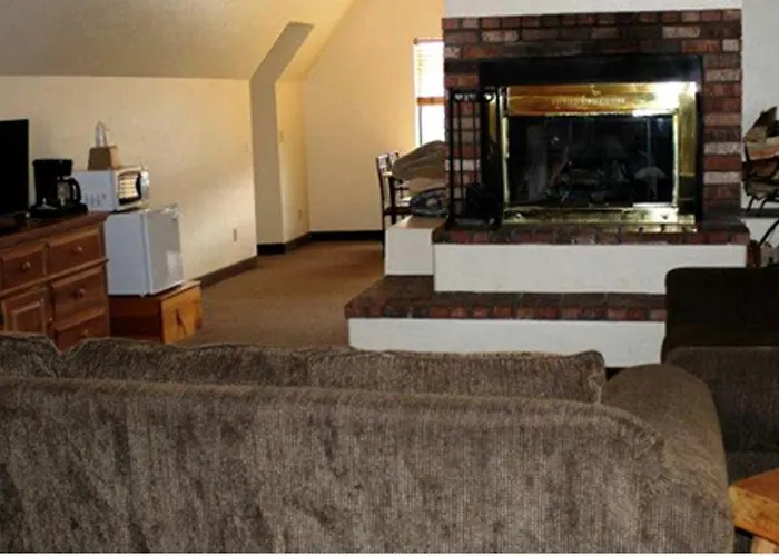 Spacious Two-bedroom Set On A In The White Mountains In Greer, Arizona Holiday home