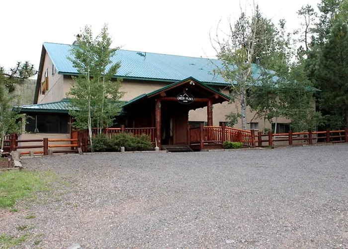 Spacious Two-bedroom Set On A In The White Mountains In Greer, Arizona